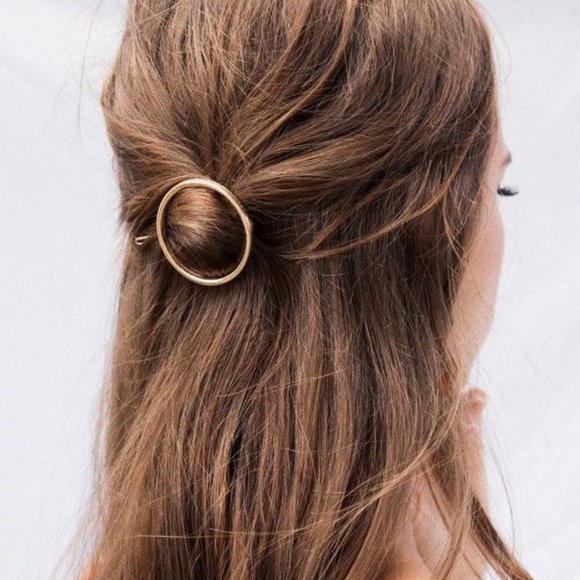 GOLD CIRCLE HAIR PIN CLIP MINIMALIST BARRETTE - Picture 4 of 5